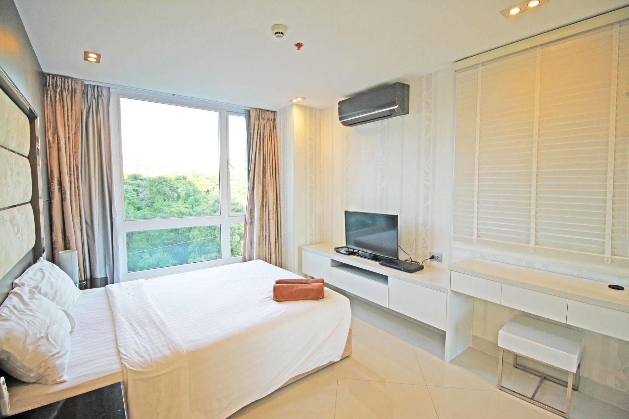 The View Cosy Beach By Pattaya Sunny Rentals Bagian luar foto